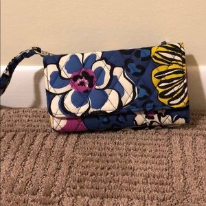 Vera wallet/ clutch.